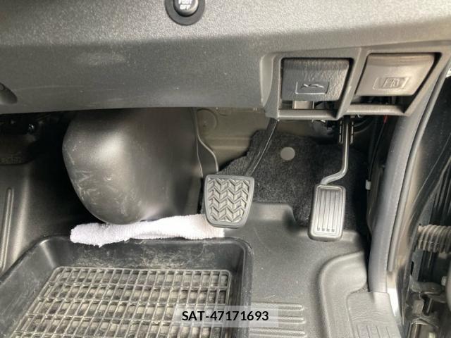 Toyota HIACE VAN 2022-12 7219378-20
