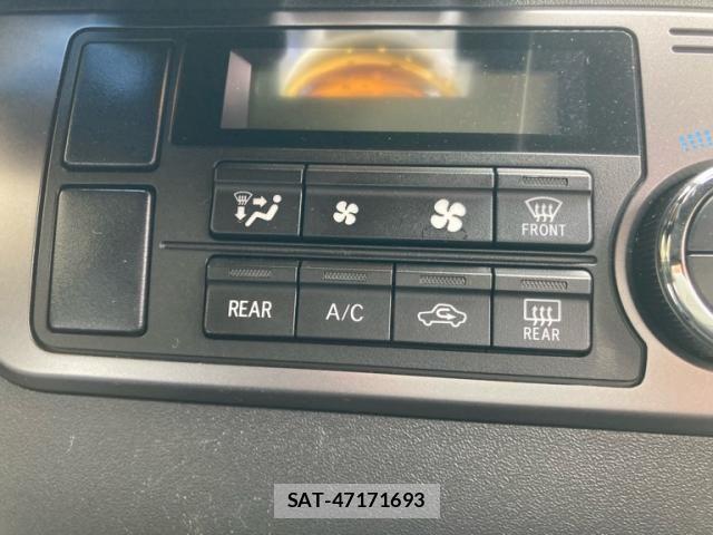 Toyota HIACE VAN 2022-12 7219378-23