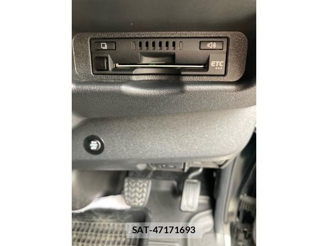 Toyota HIACE VAN 2022-12 7219378-24