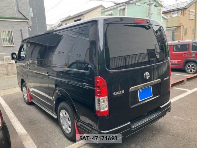 Toyota HIACE VAN 2022-12 7219378-3