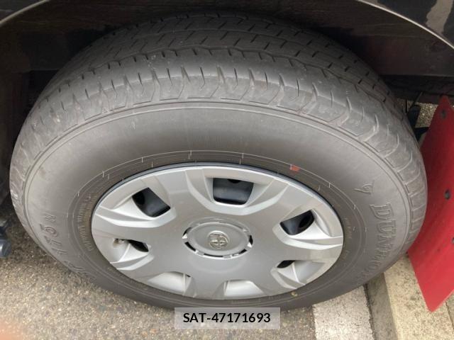 Toyota HIACE VAN 2022-12 7219378-6