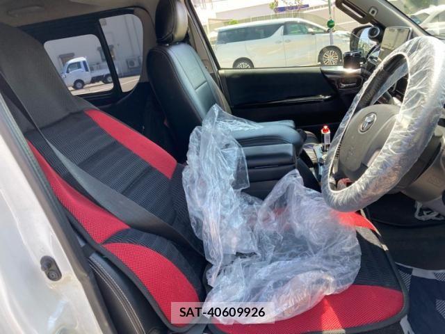 Toyota HIACE VAN 2018-05 7219357-16