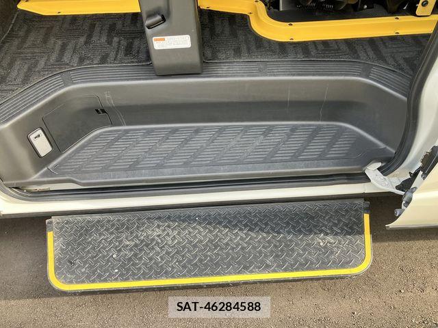 Toyota HIACE VAN 2020-03 7219372-13