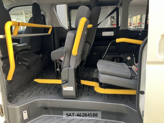 Toyota HIACE VAN 2020-03 7219372-14
