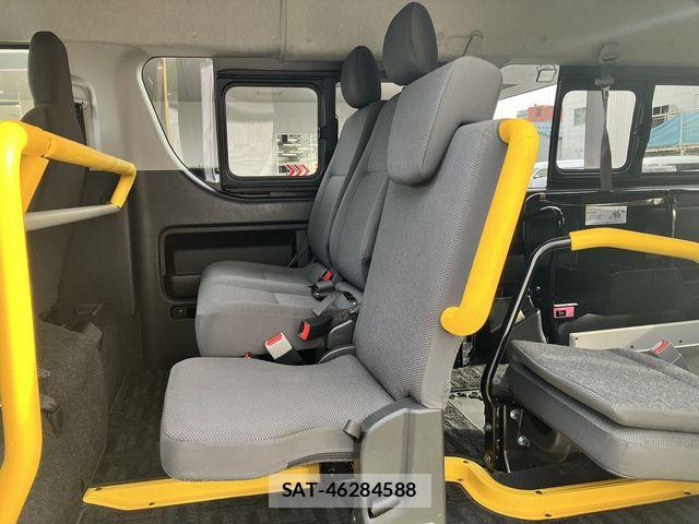 Toyota HIACE VAN 2020-03 7219372-15