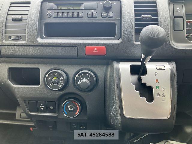 Toyota HIACE VAN 2020-03 7219372-27
