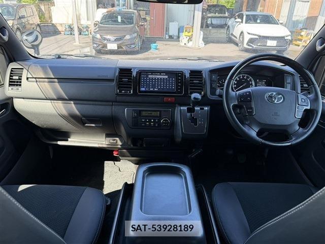 Toyota HIACE VAN 2020-07 7219373-17