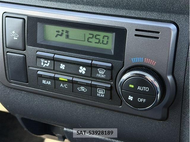 Toyota HIACE VAN 2020-07 7219373-5