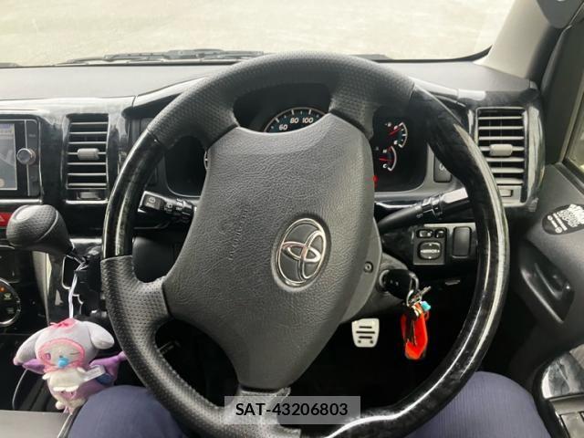 Toyota HIACE VAN 2012-10 7219353-16