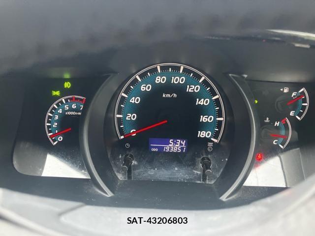 Toyota HIACE VAN 2012-10 7219353-18