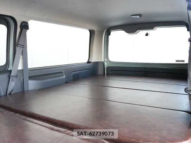 Toyota HIACE VAN 2025-01 7219379-12