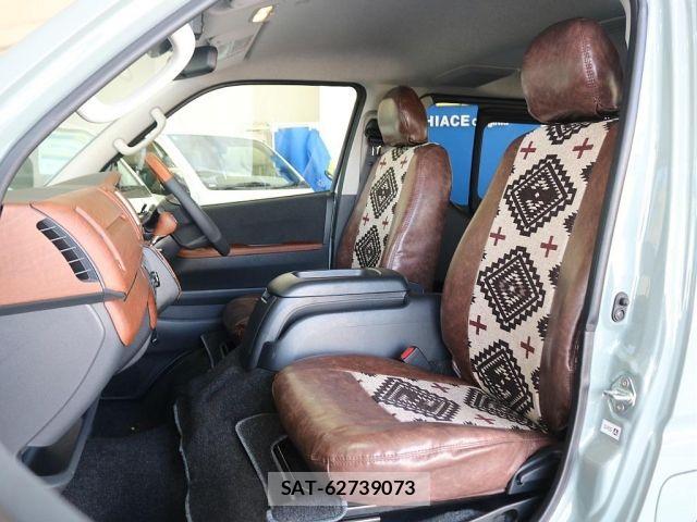 Toyota HIACE VAN 2025-01 7219379-1