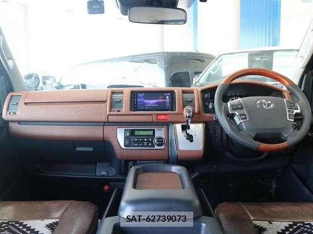 Toyota HIACE VAN 2025-01 7219379-3