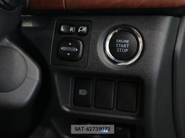 Toyota HIACE VAN 2025-01 7219379-6
