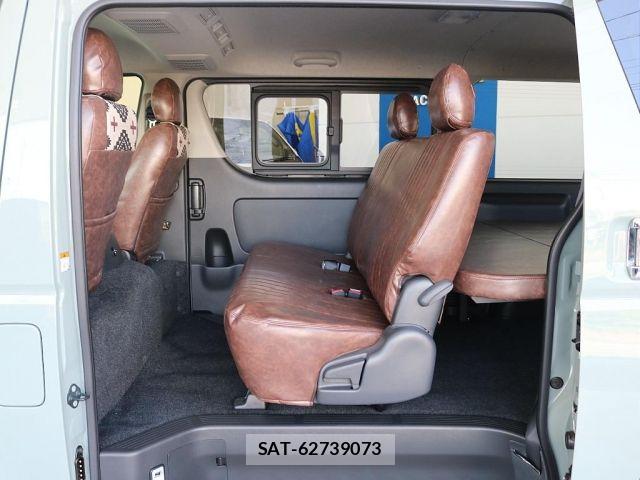 Toyota HIACE VAN 2025-01 7219379-7