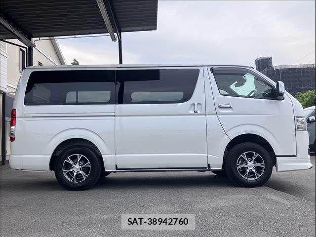 Toyota HIACE VAN 2025-05 7219388-12