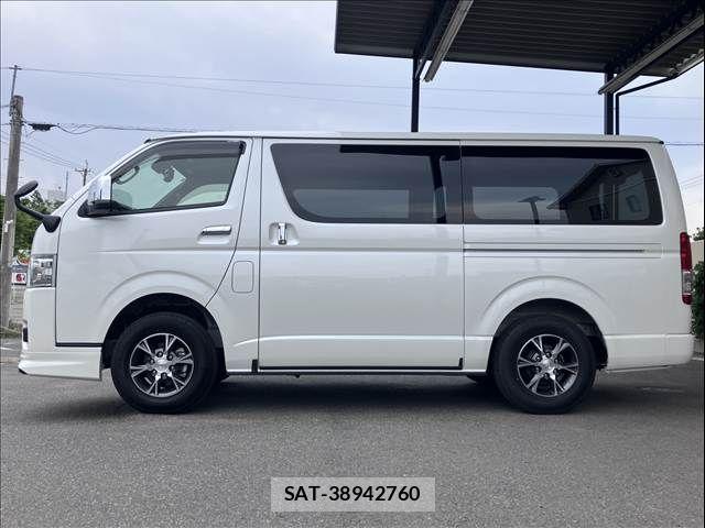 Toyota HIACE VAN 2025-05 7219388-13