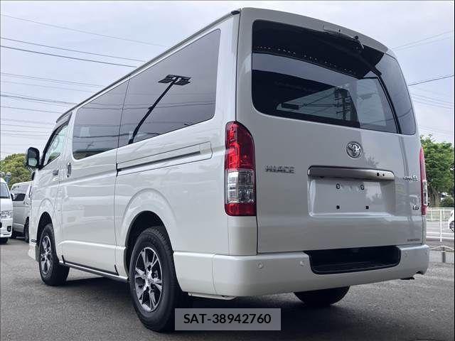 Toyota HIACE VAN 2025-05 7219388-15