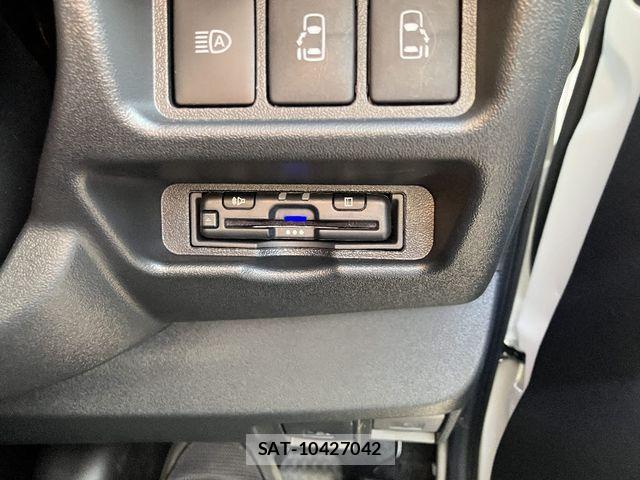 Toyota HIACE VAN 2025-09 7219389-14