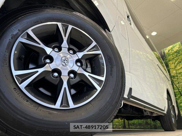 Toyota HIACE VAN 2019-07 7219359-11