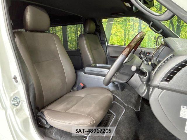 Toyota HIACE VAN 2019-07 7219359-7