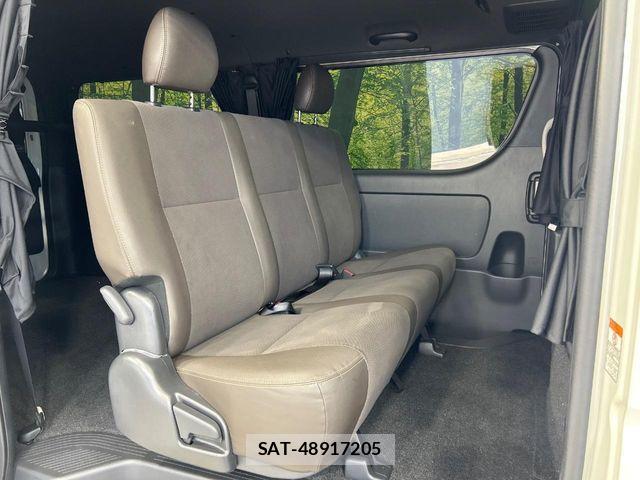 Toyota HIACE VAN 2019-07 7219359-8