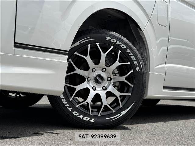 Toyota HIACE VAN 2025-05 7219381-5