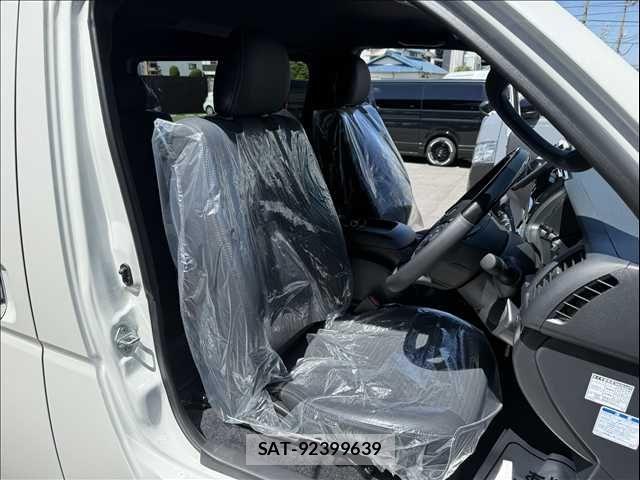 Toyota HIACE VAN 2025-05 7219381-8