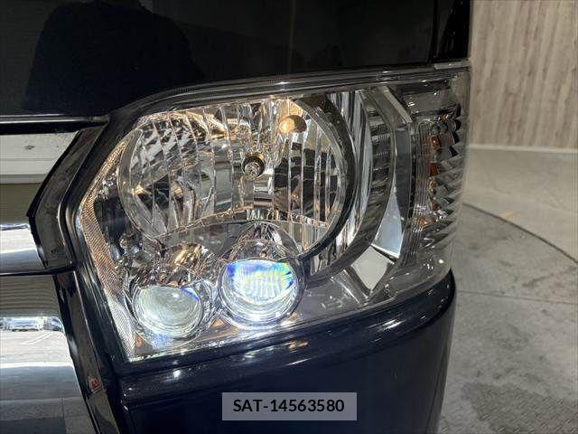 Toyota HIACE VAN 2019-11 7219360-9