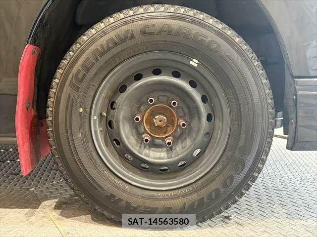 Toyota HIACE VAN 2019-11 7219360-13