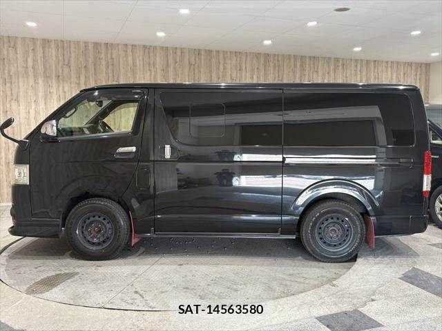 Toyota HIACE VAN 2019-11 7219360-17