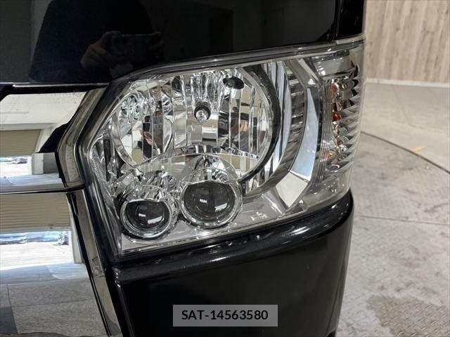 Toyota HIACE VAN 2019-11 7219360-26