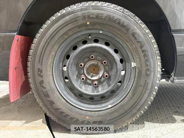 Toyota HIACE VAN 2019-11 7219360-27