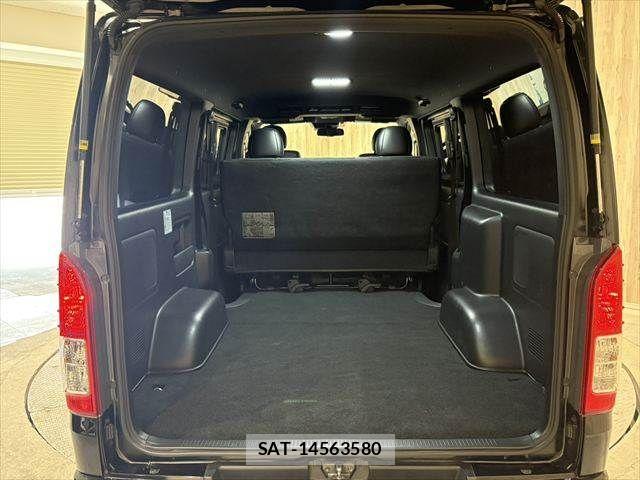 Toyota HIACE VAN 2019-11 7219360-8