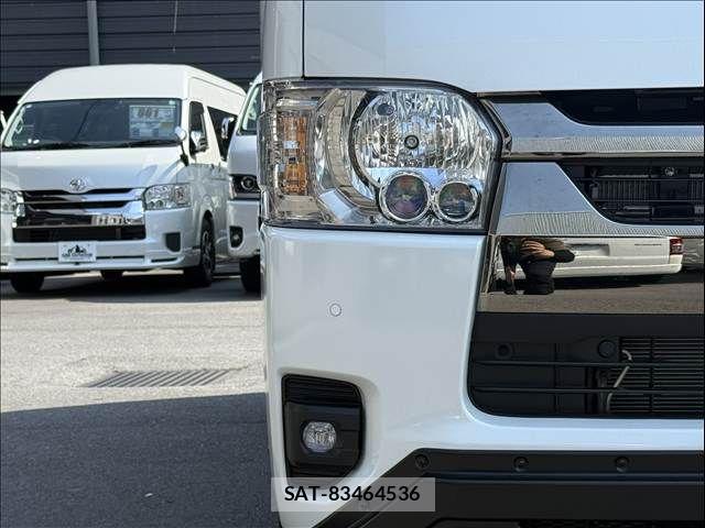 Toyota HIACE VAN 2025-10 7219391-4