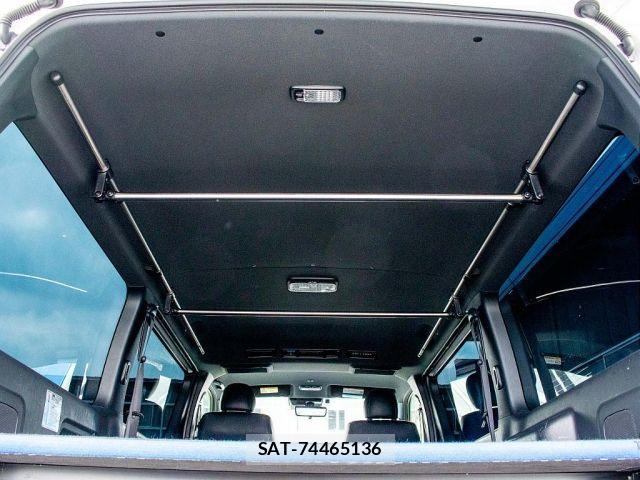 Toyota HIACE VAN 2022-01 7219371-14