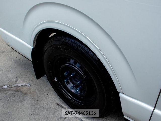 Toyota HIACE VAN 2022-01 7219371-16