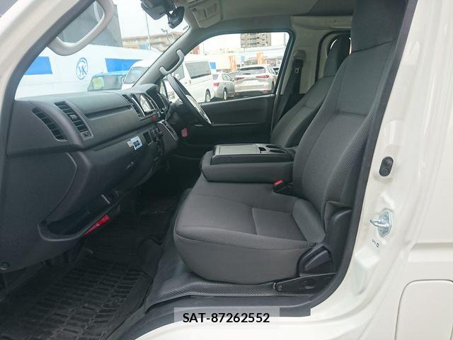 Toyota HIACE VAN 2022-02 7219384-10