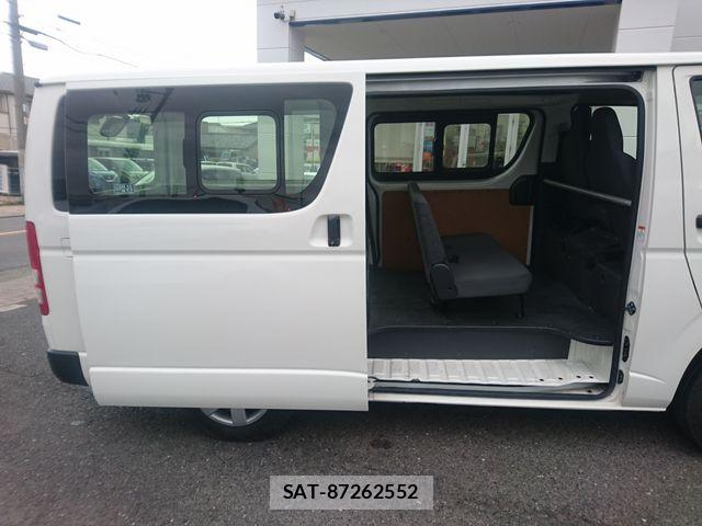 Toyota HIACE VAN 2022-02 7219384-11