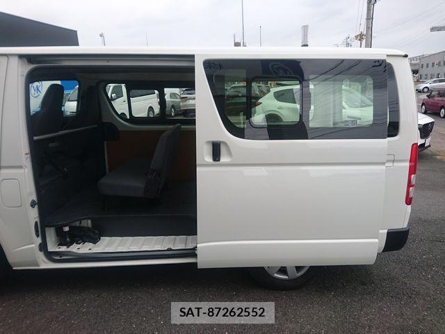 Toyota HIACE VAN 2022-02 7219384-13