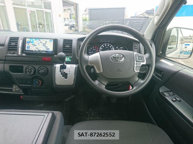 Toyota HIACE VAN 2022-02 7219384-21