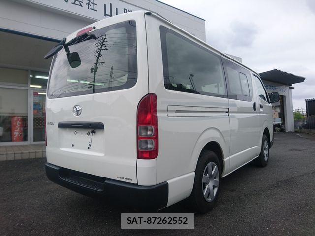 Toyota HIACE VAN 2022-02 7219384-3