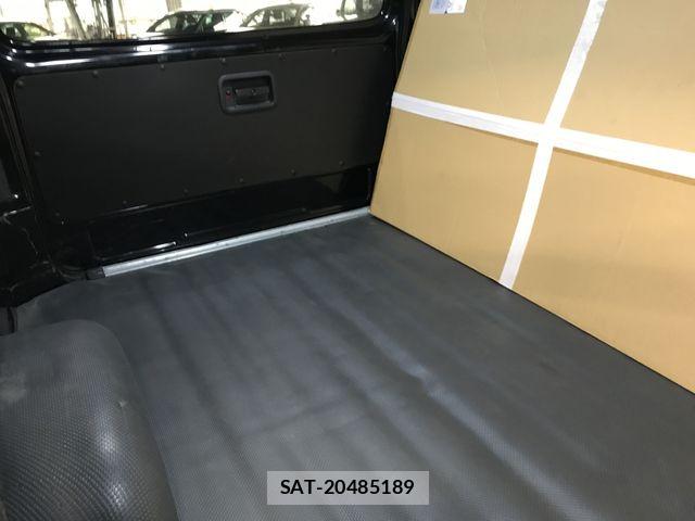 Toyota HIACE VAN 2022-07 7219377-17