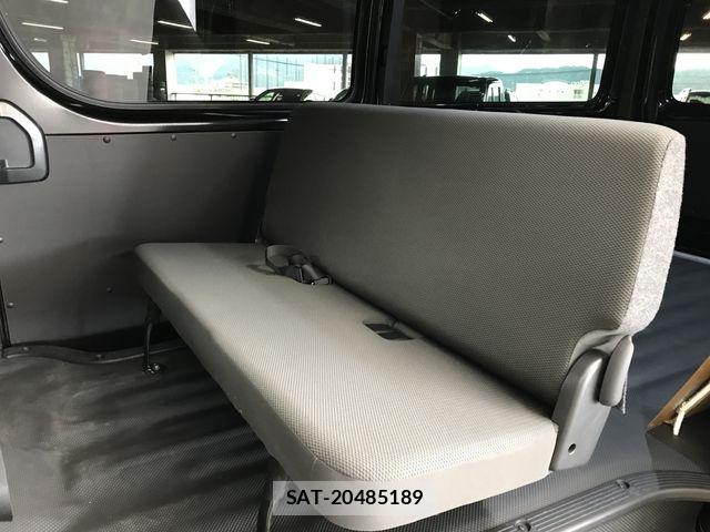 Toyota HIACE VAN 2022-07 7219377-19