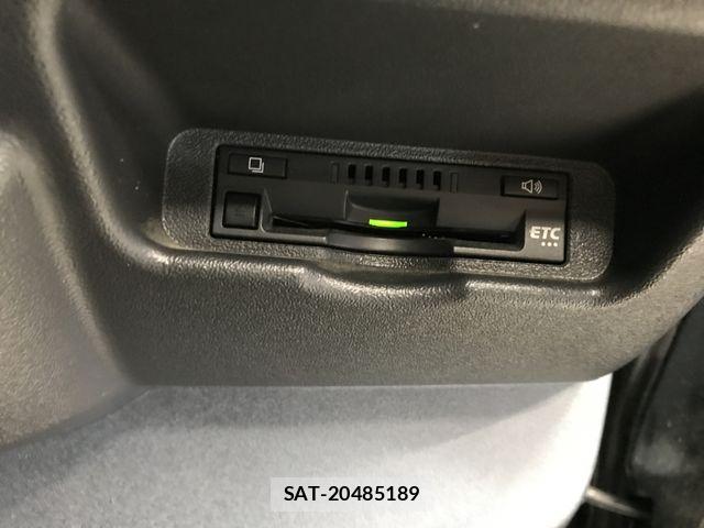 Toyota HIACE VAN 2022-07 7219377-23