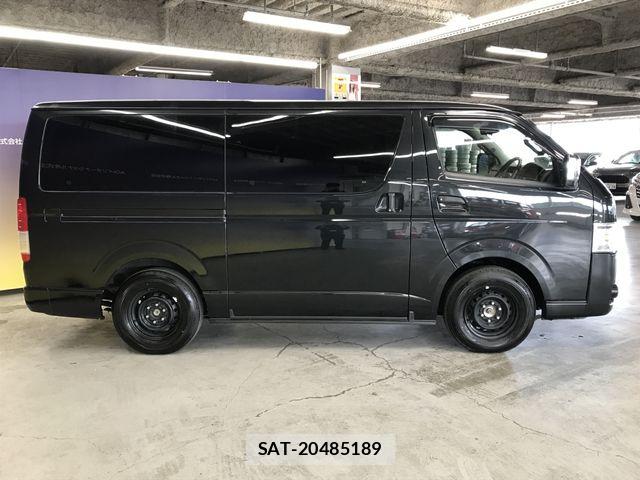 Toyota HIACE VAN 2022-07 7219377-6