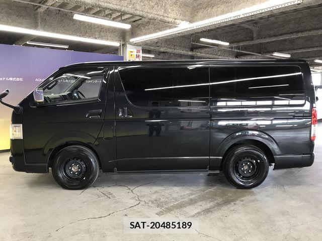 Toyota HIACE VAN 2022-07 7219377-7