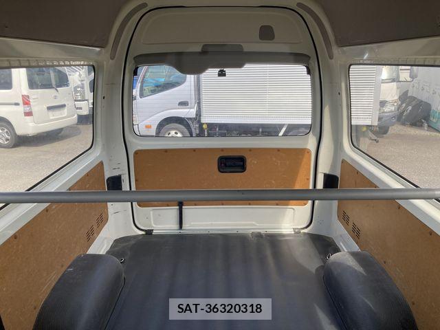 Toyota HIACE VAN 2021-04 7219370-10