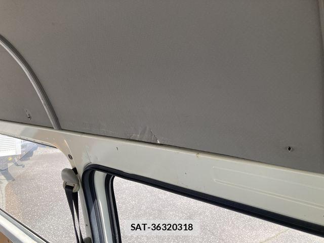 Toyota HIACE VAN 2021-04 7219370-12