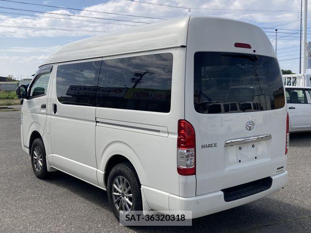 Toyota HIACE VAN 2021-04 7219370-3
